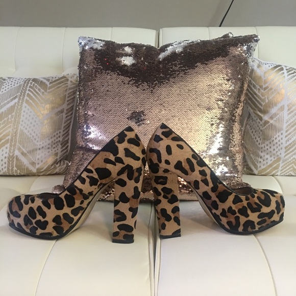 Steve Madden Leopard Print Heels - Picture 4 of 8